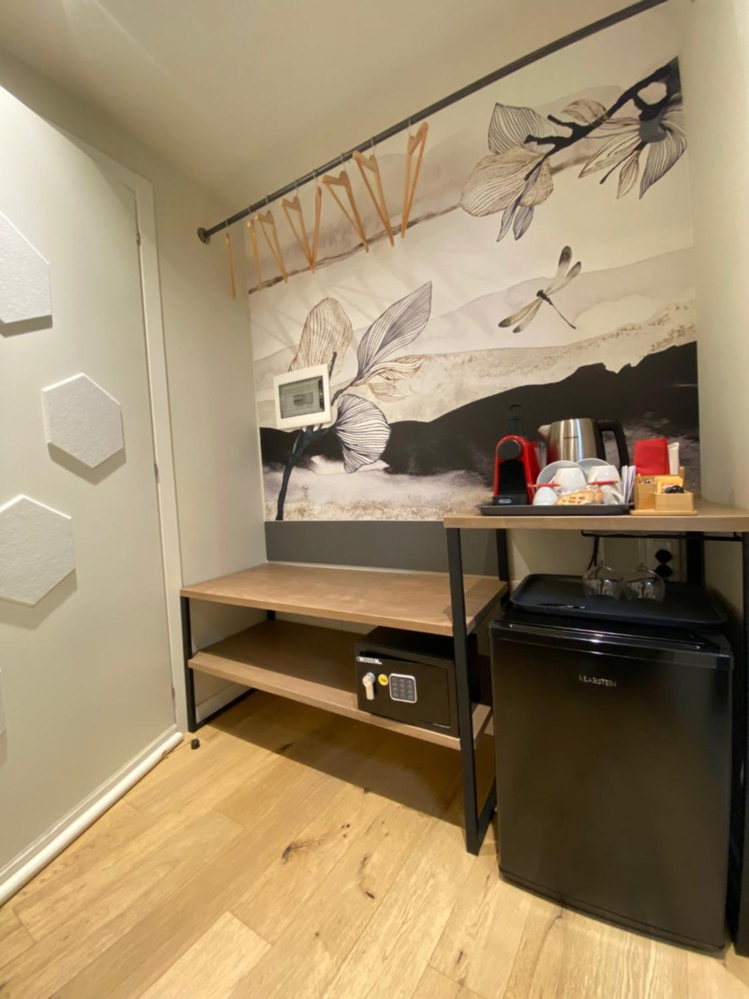 Malvezzi24 Boutique Rooms Desenzano del Garda Luaran gambar